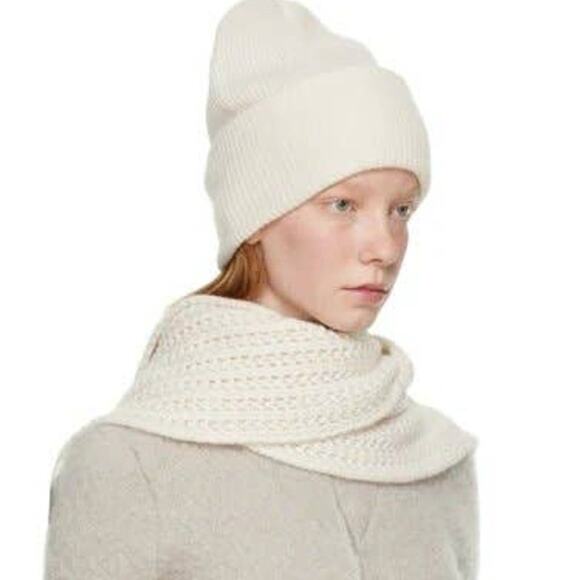 Lisa Yang 100% Cashmere Lima Scarf Chunky Knit Ivory Cream One Size NWT $335 - Picture 1 of 9